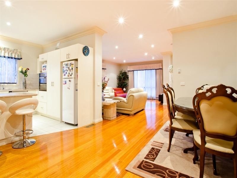 28 Seaview Crescent, Mulgrave VIC 3170