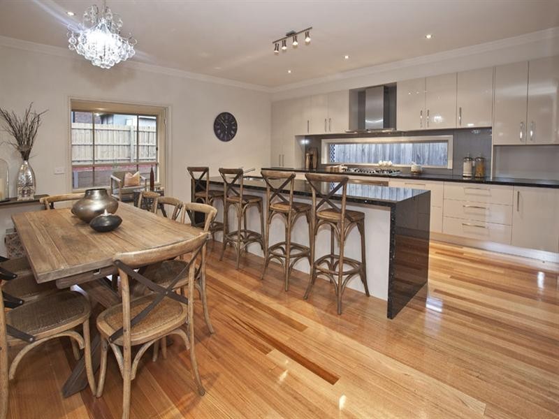 36 Golden Grove, Glen Waverley VIC 3150