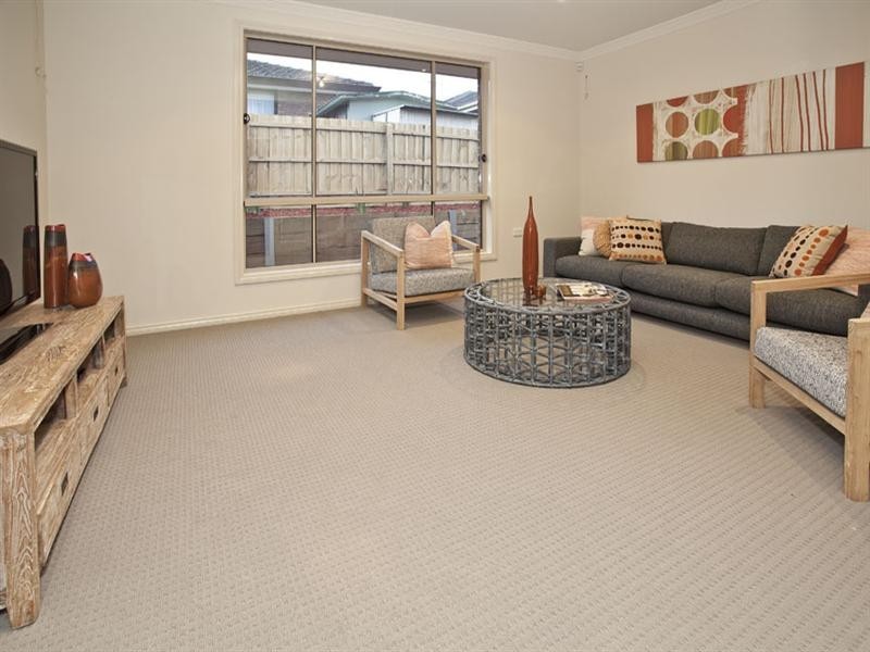 36 Golden Grove, Glen Waverley VIC 3150