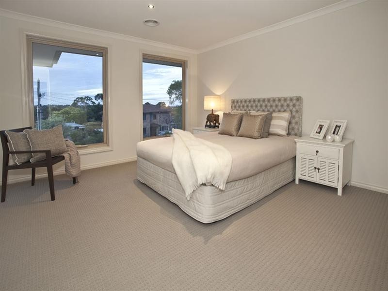 36 Golden Grove, Glen Waverley VIC 3150