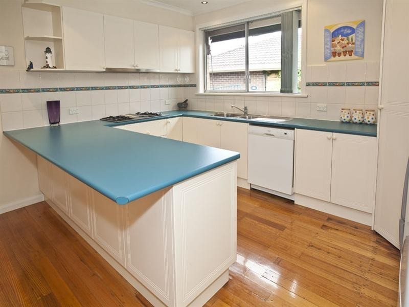 13 Merrick Crescent, Glen Waverley VIC 3150