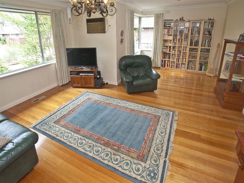 13 Merrick Crescent, Glen Waverley VIC 3150