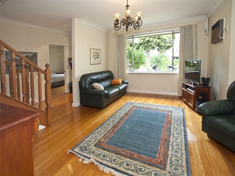 13 Merrick Crescent, Glen Waverley VIC 3150