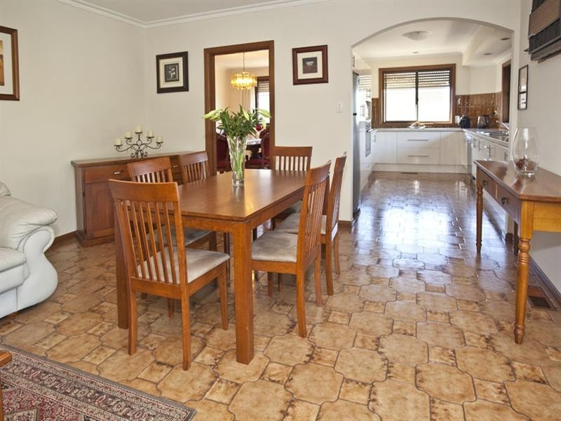 3 Samantha Close, Wheelers Hill VIC 3150