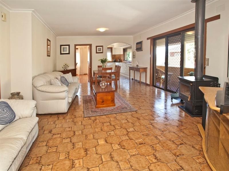 3 Samantha Close, Wheelers Hill VIC 3150