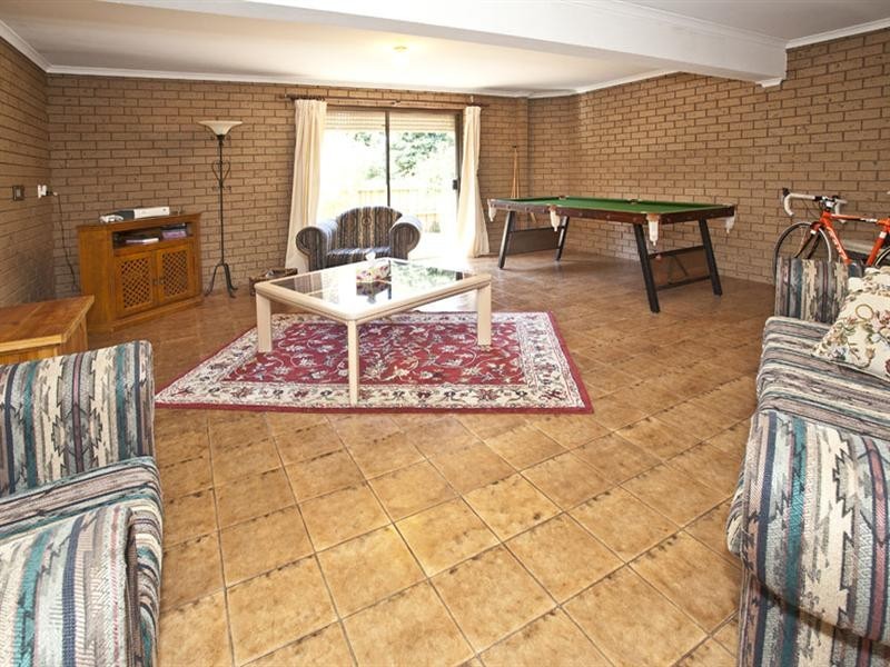 3 Samantha Close, Wheelers Hill VIC 3150