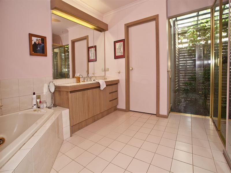 20 Plymouth Street, Glen Waverley VIC 3150