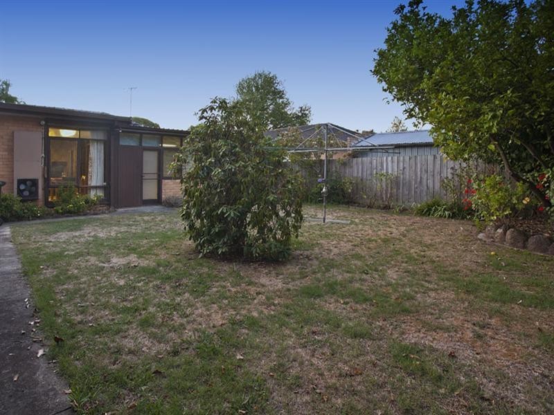 65 Winmalee Drive, Glen Waverley VIC 3150