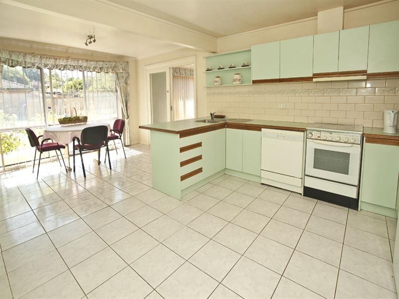 6 Bingley Avenue, Notting Hill VIC 3168