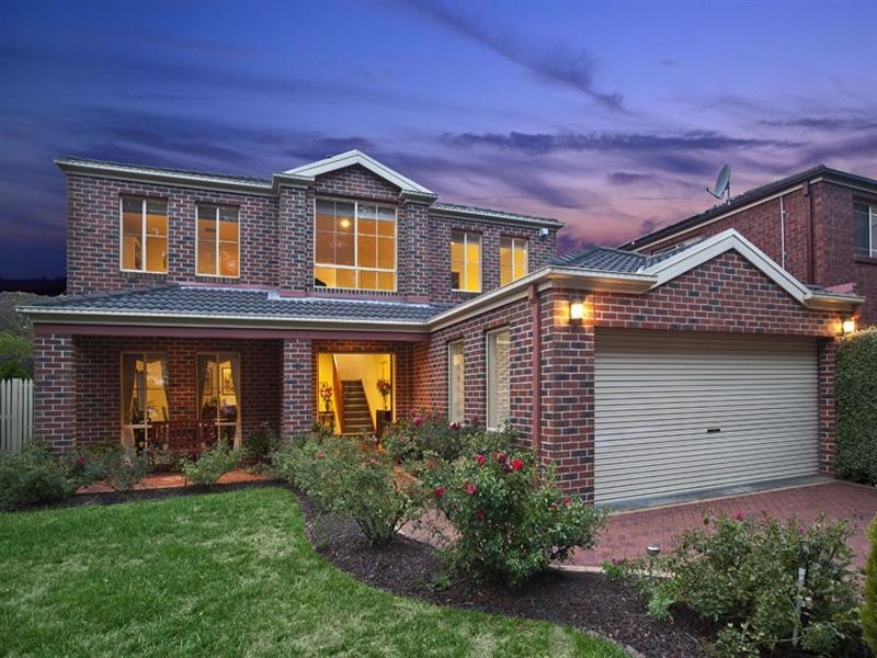 2 The Grove, Glen Waverley VIC 3150