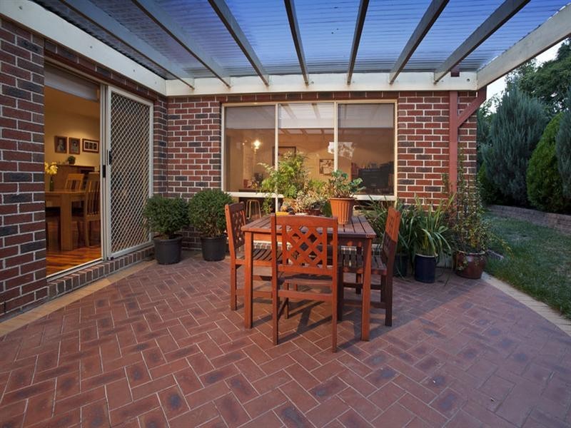 2 The Grove, Glen Waverley VIC 3150
