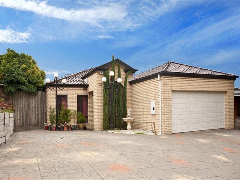 28 Georgette Crescent, Endeavour Hills VIC 3802