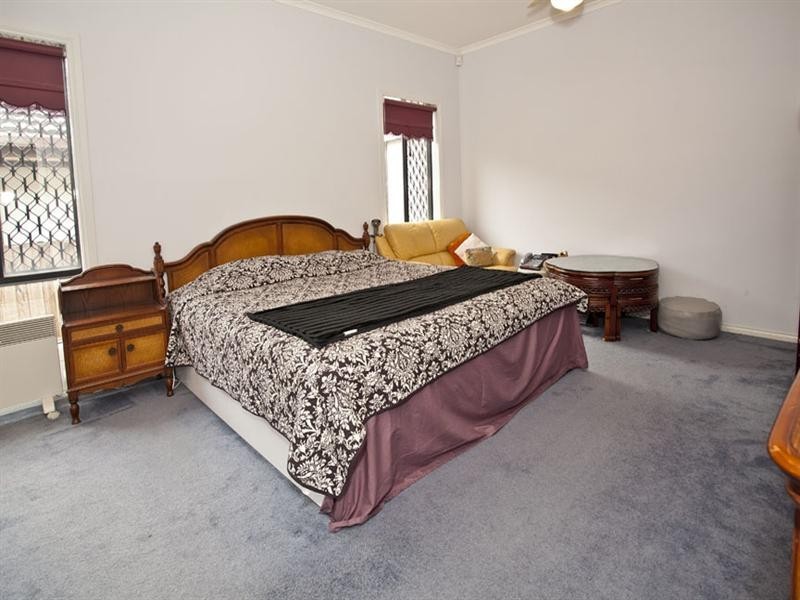 28 Georgette Crescent, Endeavour Hills VIC 3802