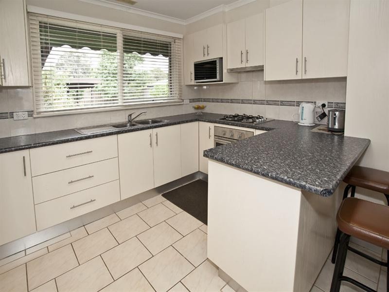 9 Crocus Crescent, Glen Waverley VIC 3150