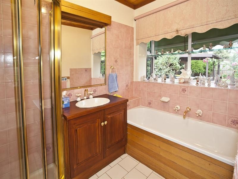 9 Crocus Crescent, Glen Waverley VIC 3150