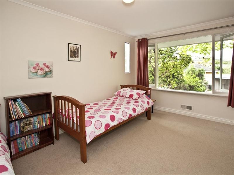 2A Marbray Drive, Glen Waverley VIC 3150