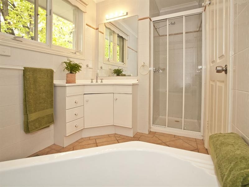 2A Marbray Drive, Glen Waverley VIC 3150