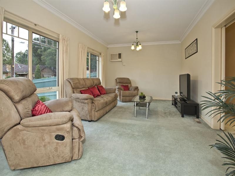 24 Aurisch Avenue, Glen Waverley VIC 3150