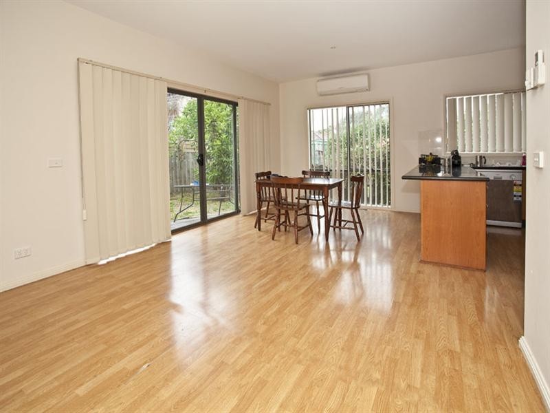 2/10 Leonard Street, Ashwood VIC 3147