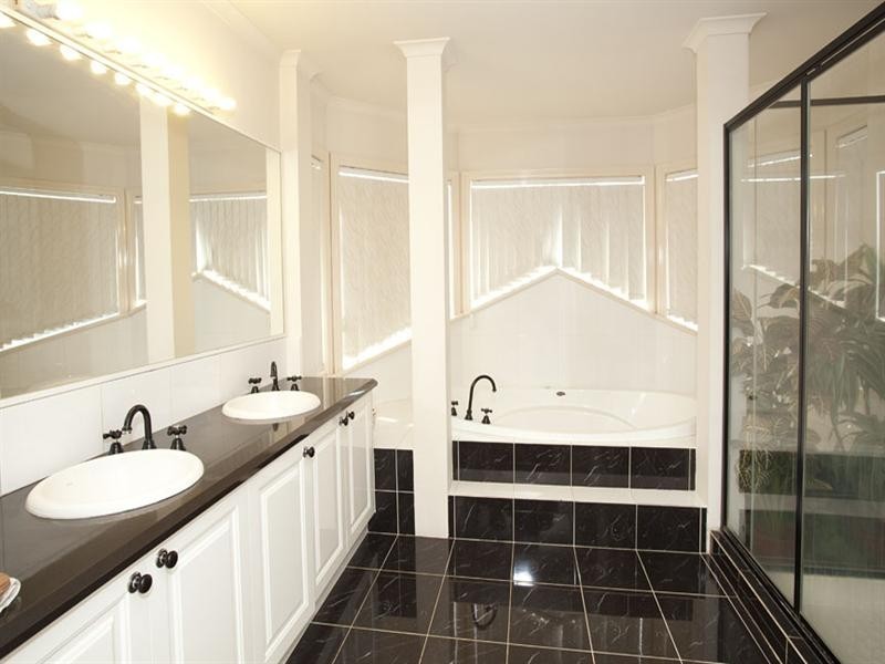 9 Wolseley Place, Rowville VIC 3178