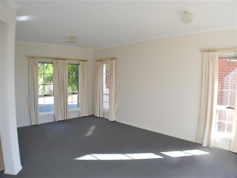 16 Morawa Drive, Mulgrave VIC 3170