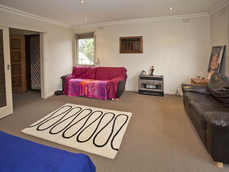 2 Jacksons Road, Noble Park North VIC 3174