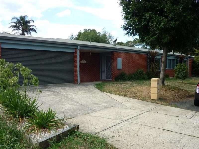 1 Mahogany Avenue, Berwick VIC 3806