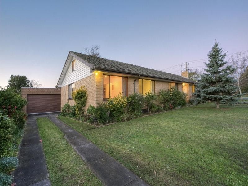 31 Belmont Road, Glen Waverley VIC 3150