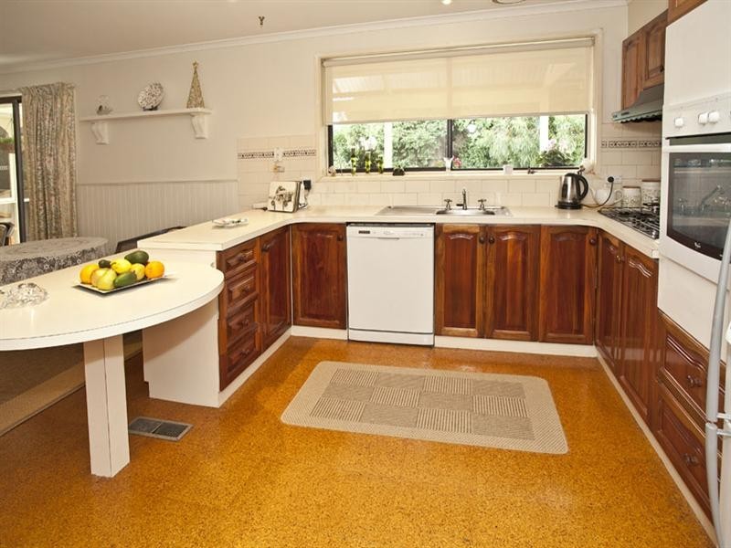 5 Pineview Close, Wheelers Hill VIC 3150