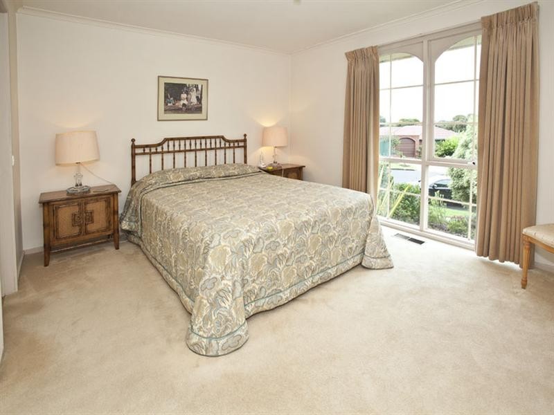 5 Pineview Close, Wheelers Hill VIC 3150