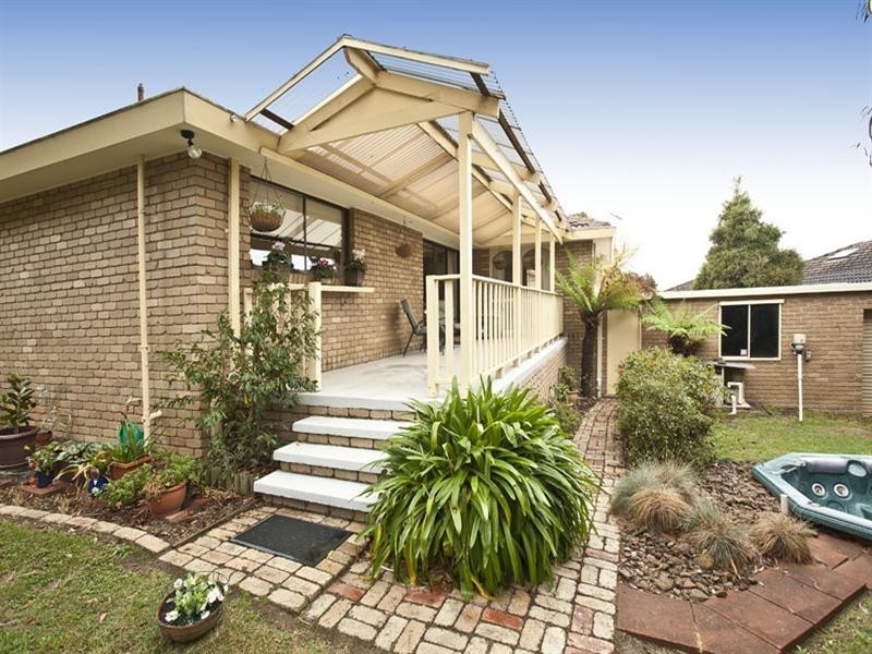 5 Pineview Close, Wheelers Hill VIC 3150