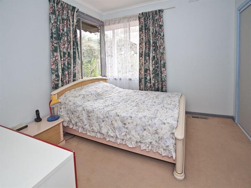 10 Capital Avenue, Glen Waverley VIC 3150