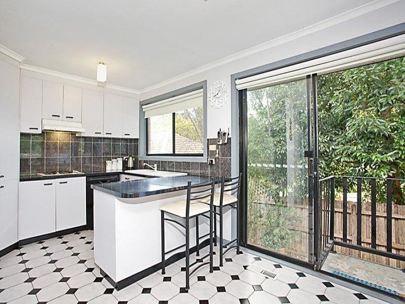 2/24 Anthony Drive, Mount Waverley VIC 3149