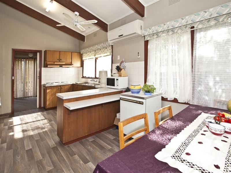 9 Minerva Crescent, Vermont South VIC 3133