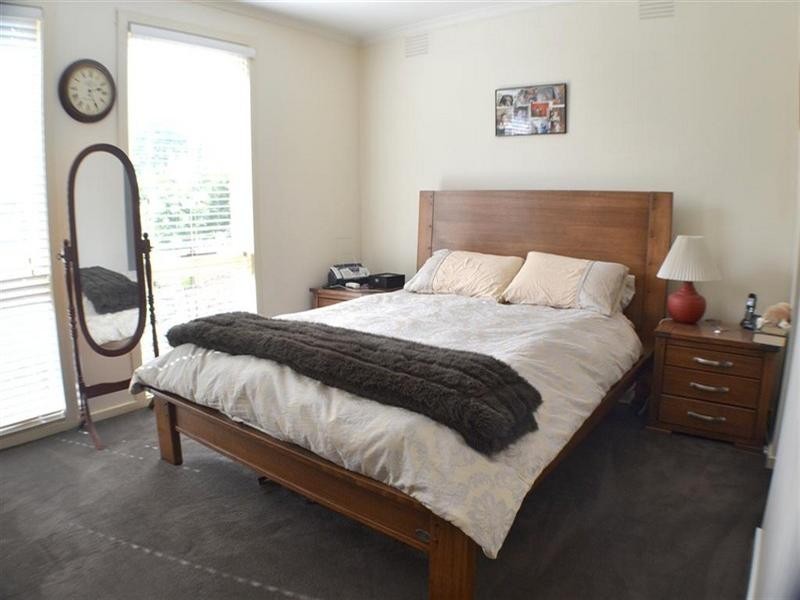 17 Brennan Drive, Wantirna South VIC 3152