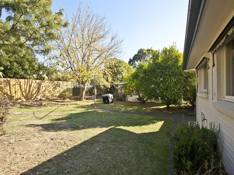43 Grantley Drive, Glen Waverley VIC 3150