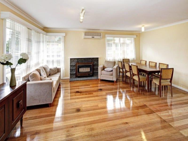 8 Manooka Street, Burwood East VIC 3151