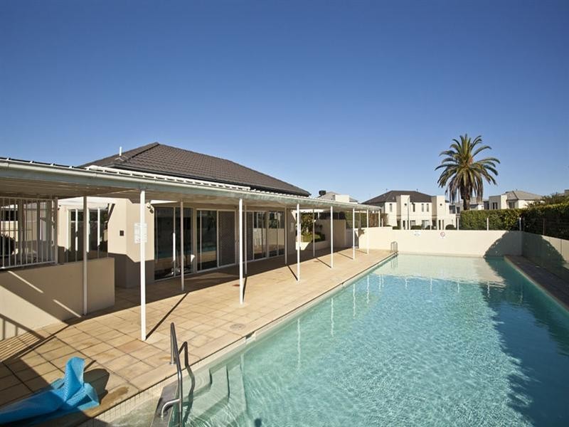 89 Sovereign Manors Crescent, Rowville VIC 3178