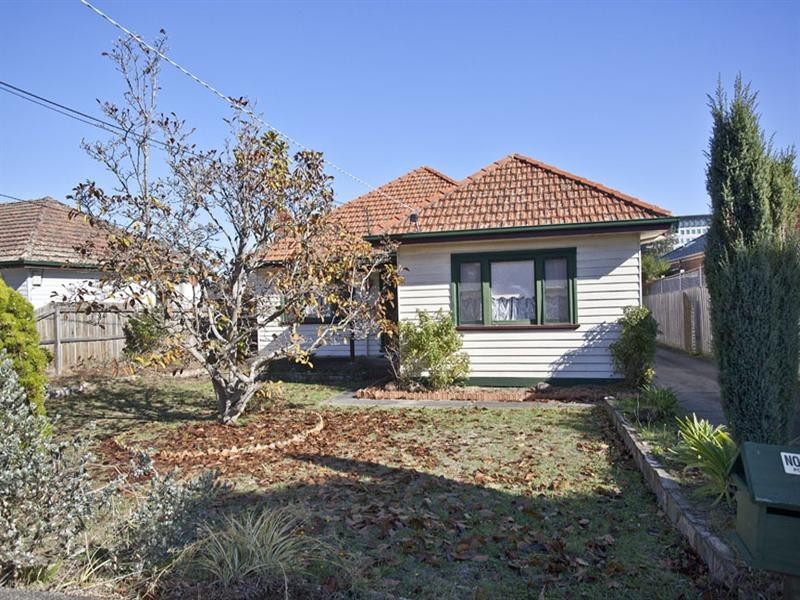 27 Mount Street, Glen Waverley VIC 3150