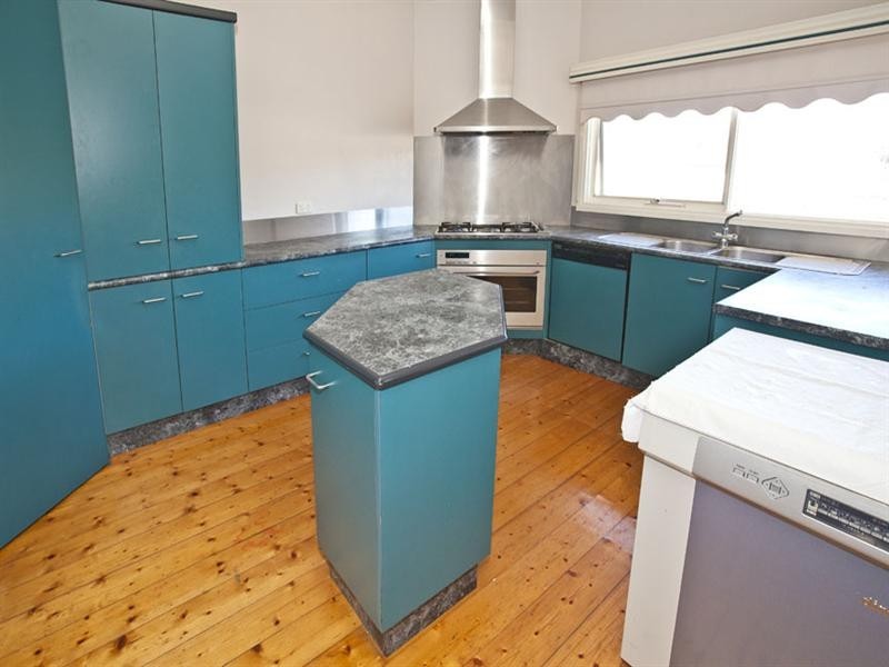 27 Mount Street, Glen Waverley VIC 3150