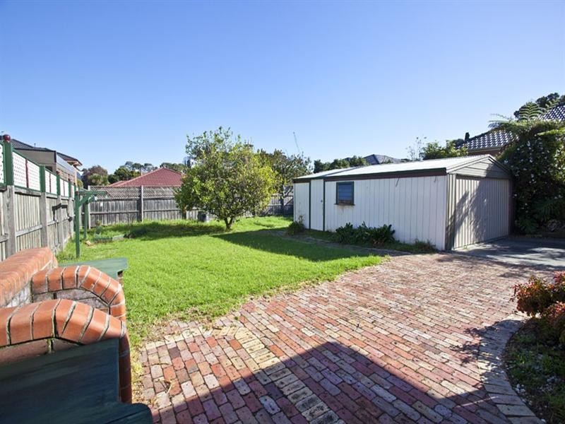 27 Mount Street, Glen Waverley VIC 3150