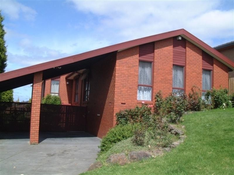 12 Erskine Crescent, Wheelers Hill VIC 3150