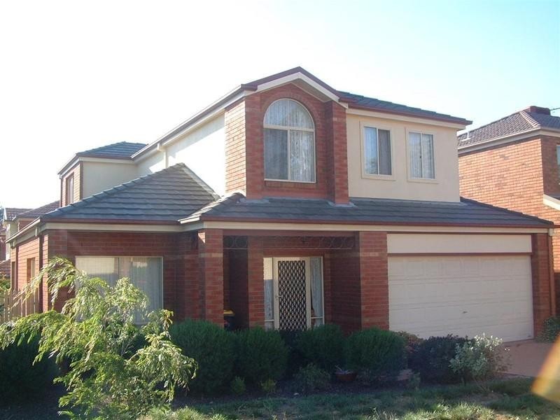 1 Larkspur Circuit, Glen Waverley VIC 3150