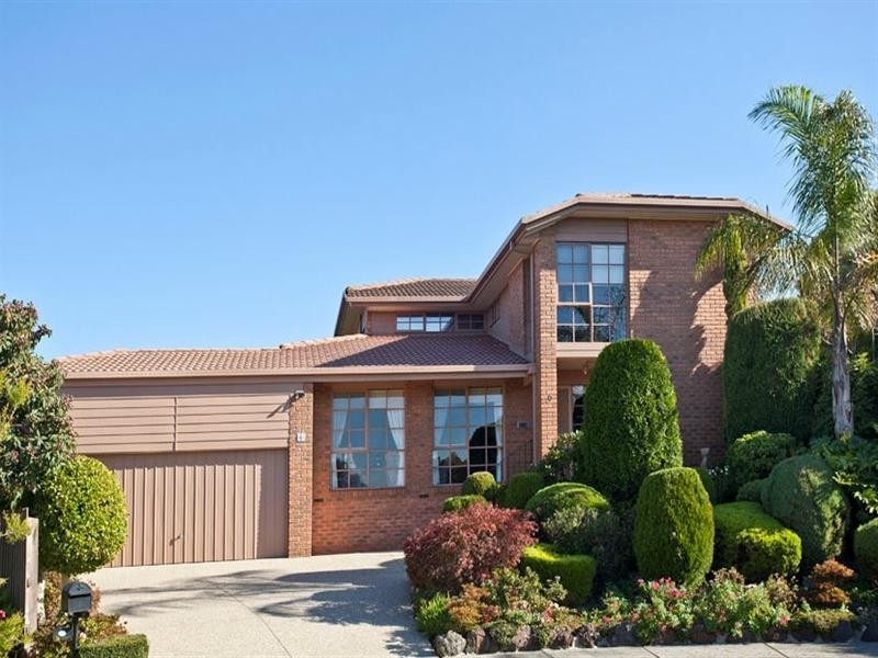 6 Moonstone Court, Wheelers Hill VIC 3150