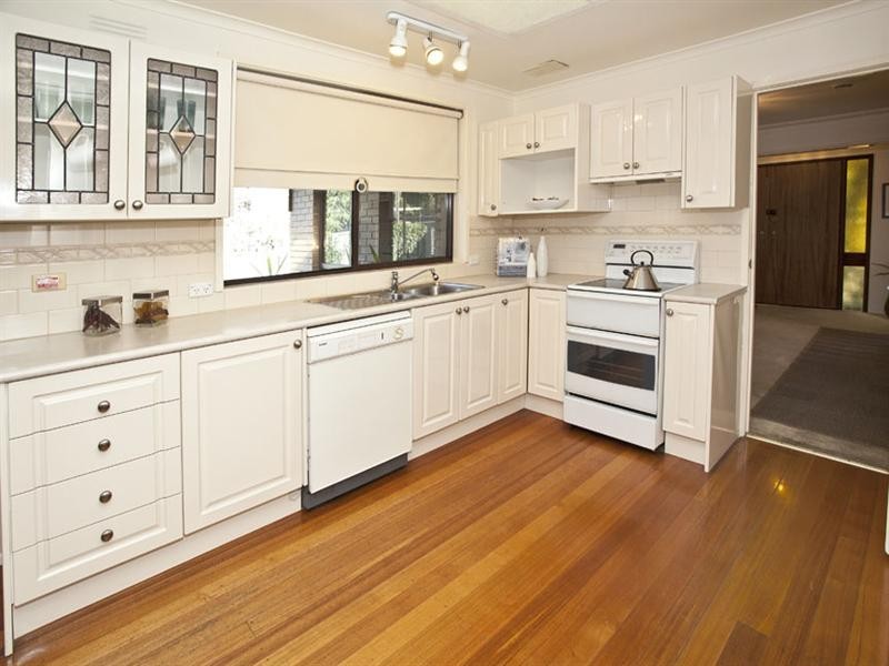 15 Brahmin Avenue, Wheelers Hill VIC 3150