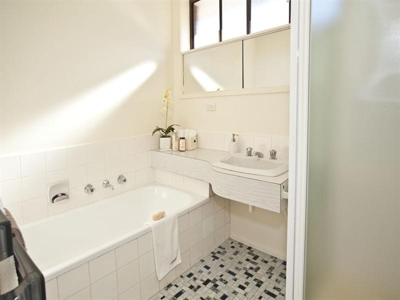 15 Brahmin Avenue, Wheelers Hill VIC 3150