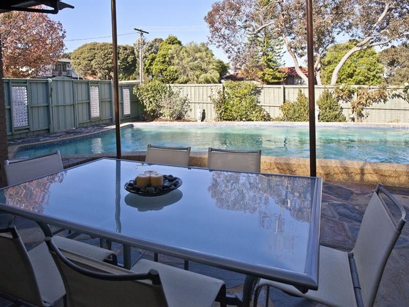 15 Brahmin Avenue, Wheelers Hill VIC 3150