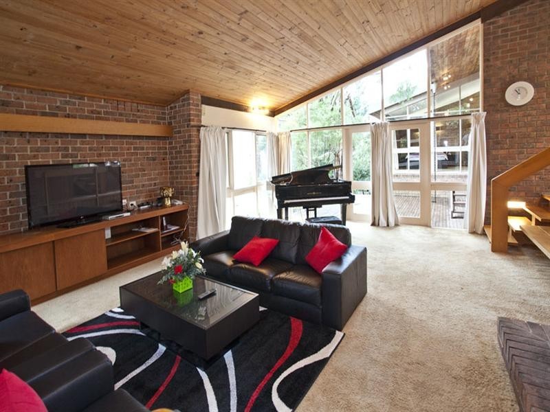 5 Whitefriars Way, Donvale VIC 3111