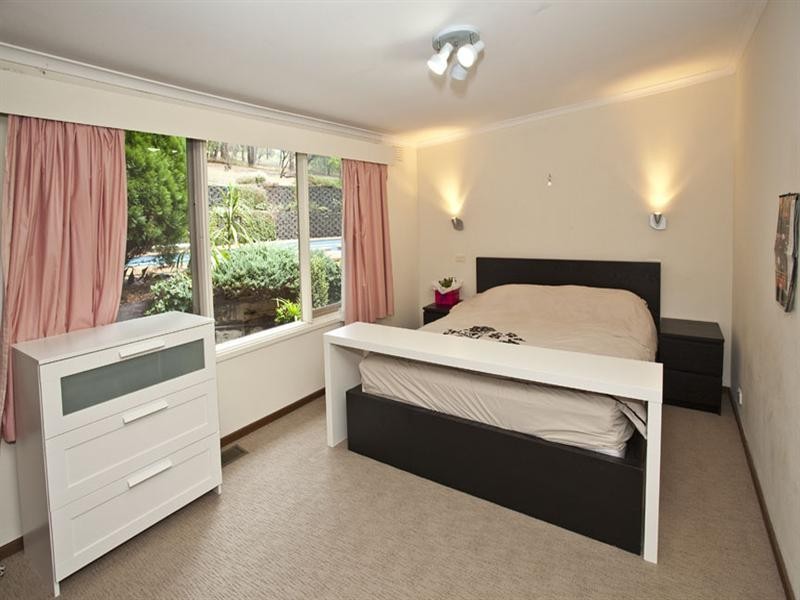 5 Whitefriars Way, Donvale VIC 3111