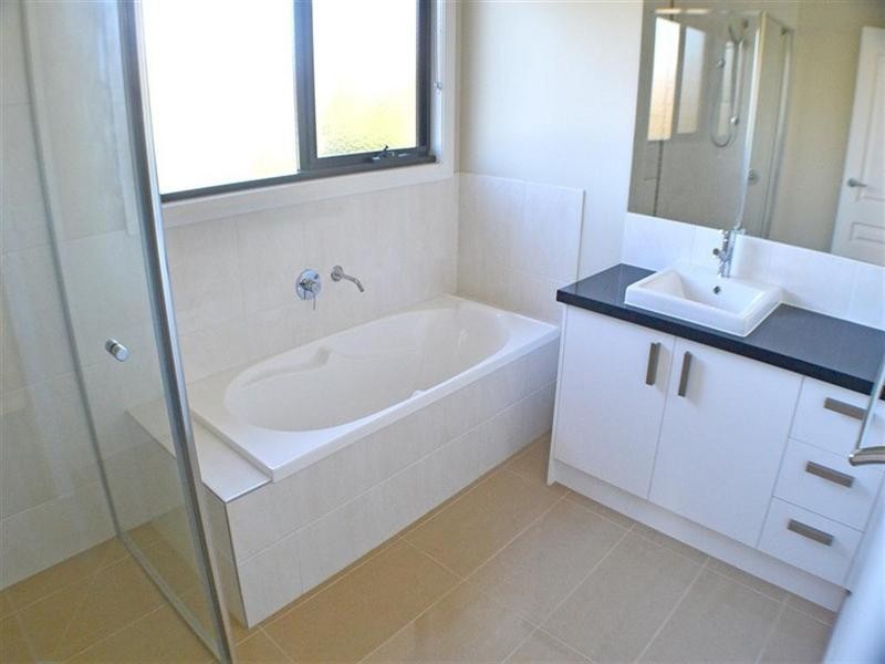 2/30 White Street, Mount Waverley VIC 3149